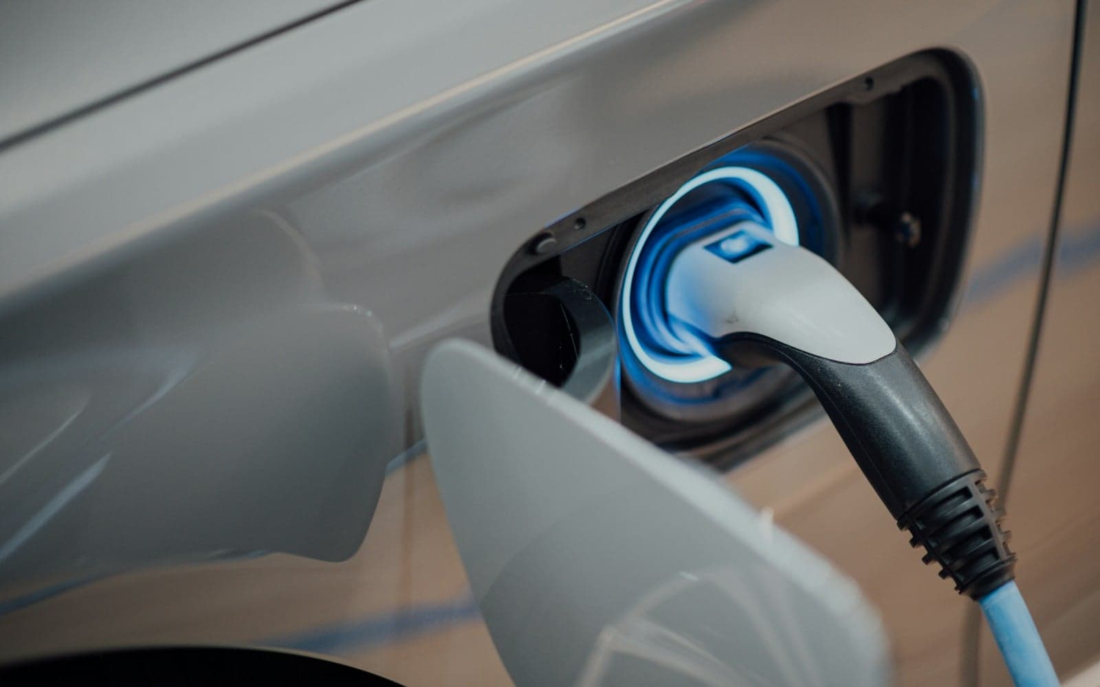 FLO Dual-Head Fast Charger - Sydney