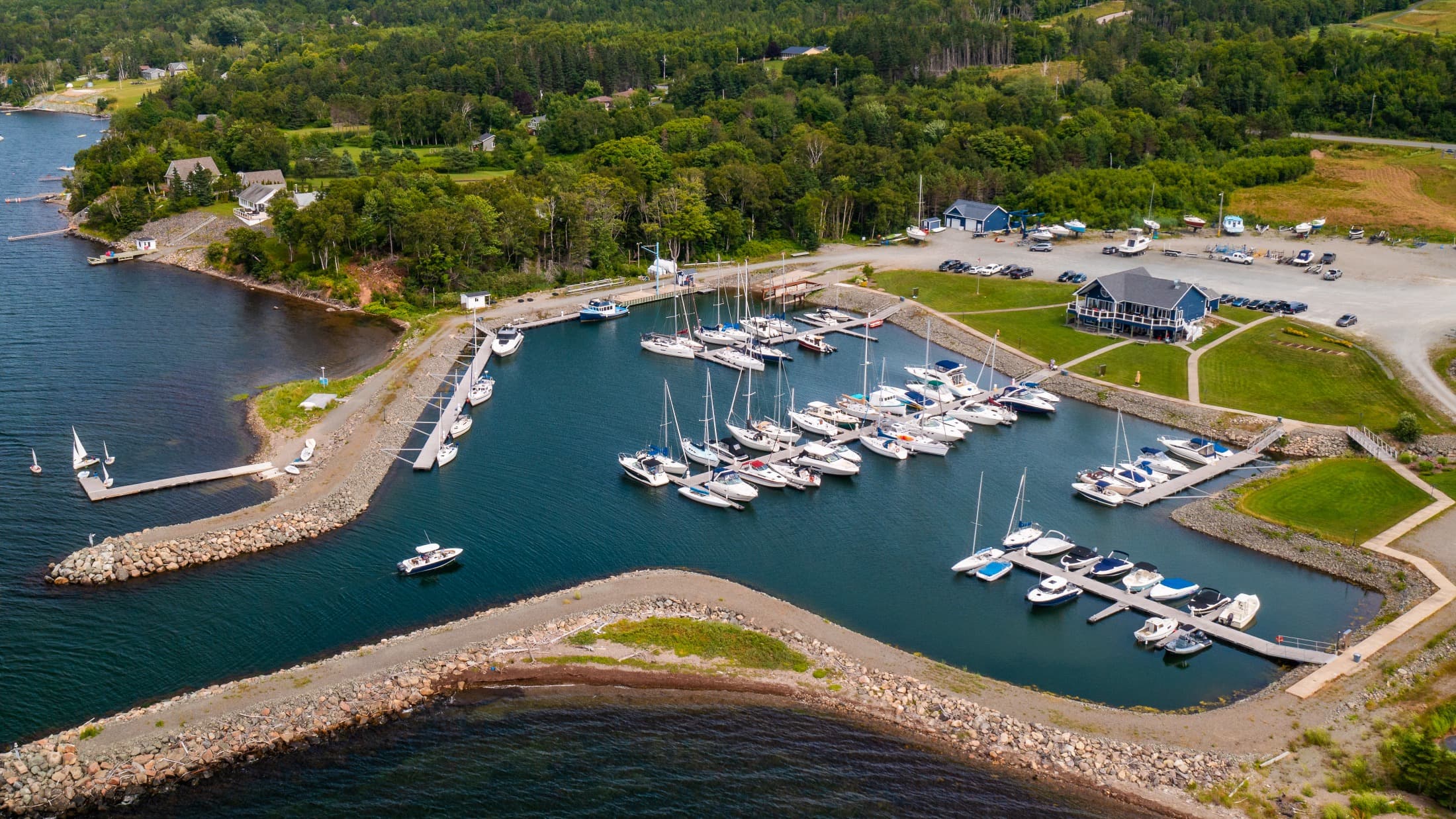 Ben Eoin Yacht Club & Marina — attraction in Baddeck & Bras d'Or Lake, Cape Breton