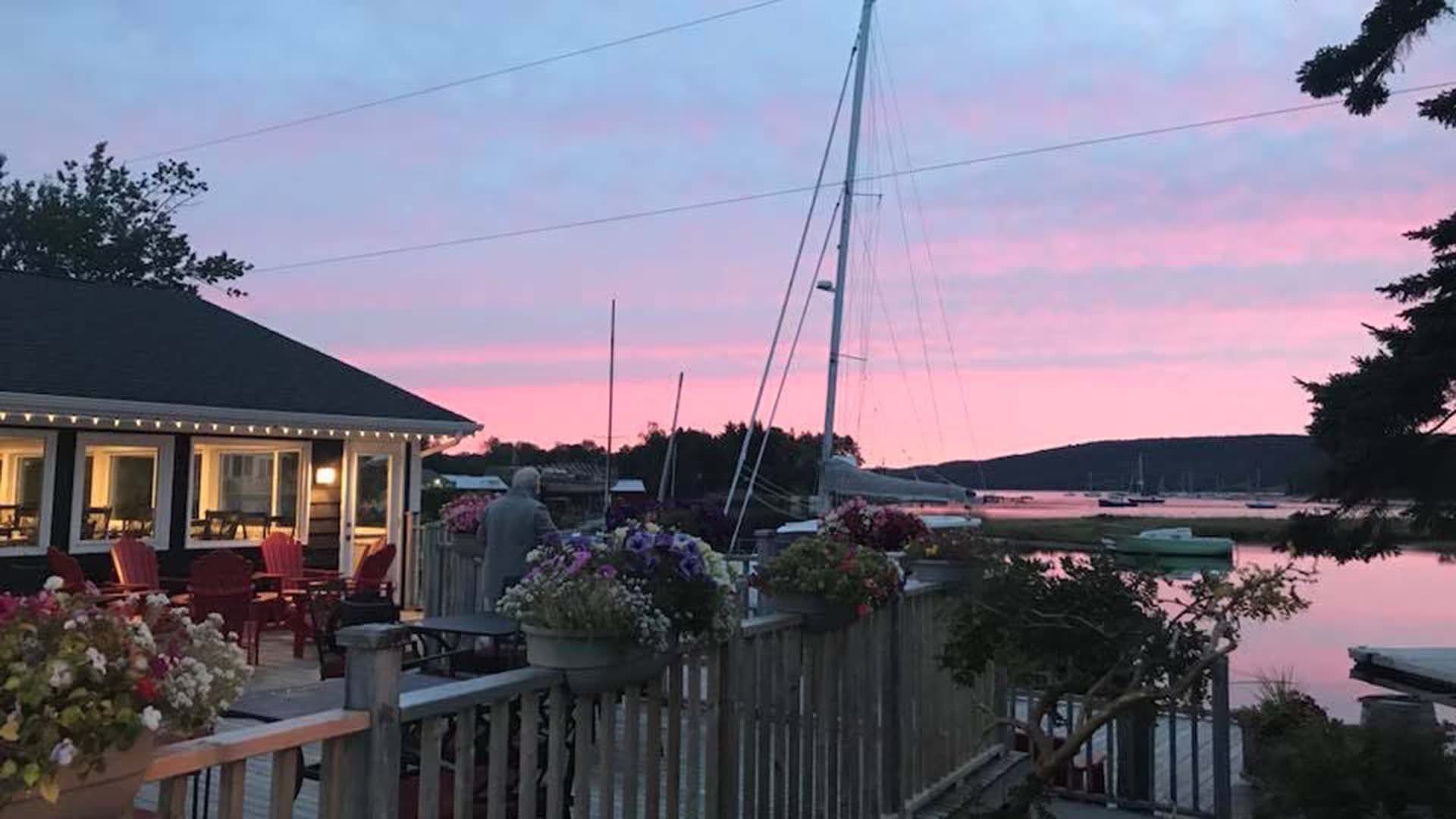 The Lakeside Restaurant at Inverary Resort