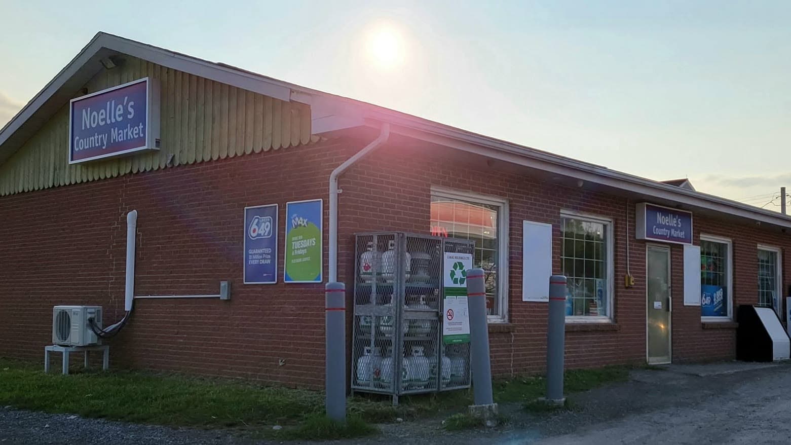 Noelles Country Market & Bakery | Wilson’s Gas Bar — restaurant in Sydney & CBRM, Cape Breton